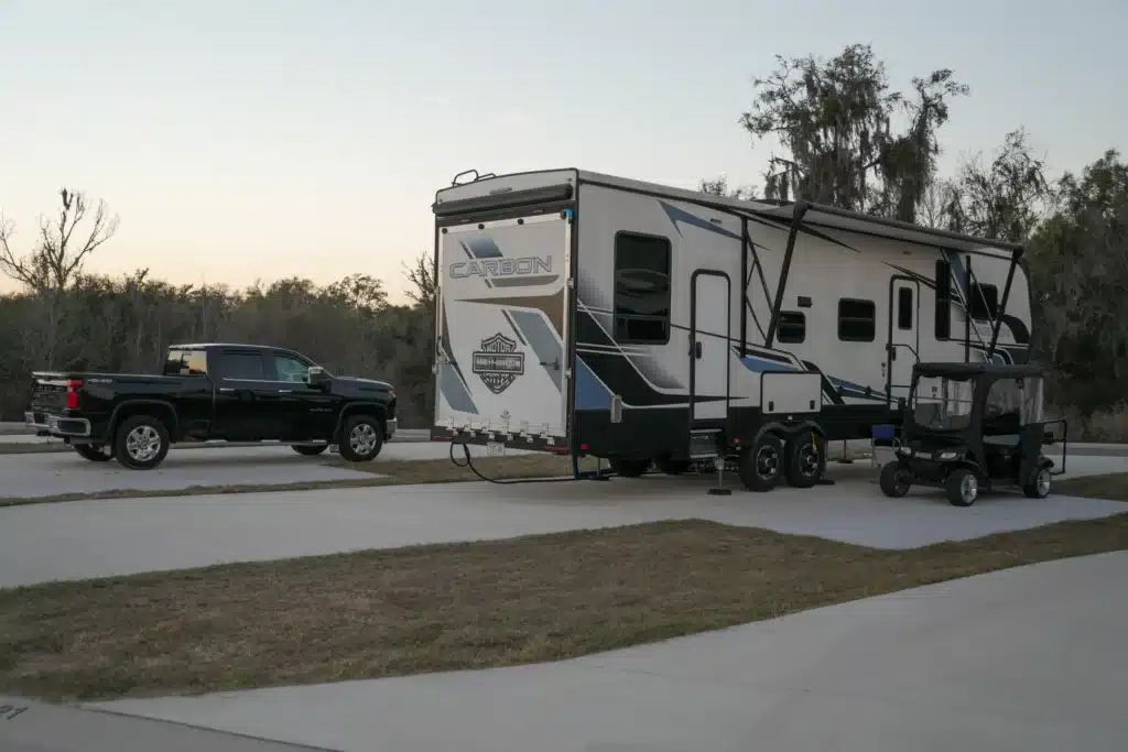 rv parks near lake panasoffkee fl​